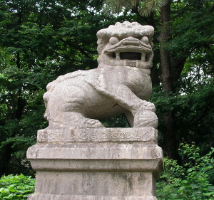 狛犬／靖国神社